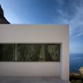 belosnezhnaya-villa-v-ispanii-ot-kompanii-fran-silvestre-arquitectos-30