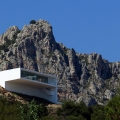 belosnezhnaya-villa-v-ispanii-ot-kompanii-fran-silvestre-arquitectos-32