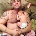 знаменитостей в раннем возрасте и их фото 23