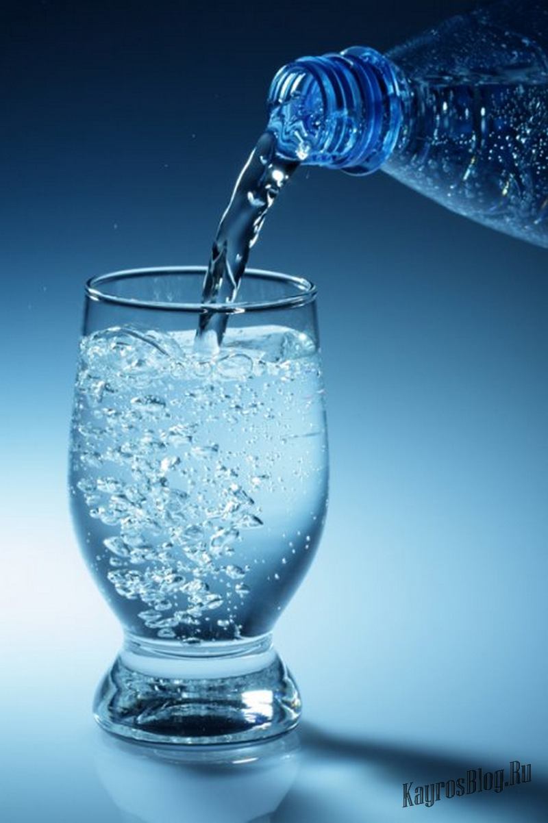 http://kayrosblog.ru/wp-content/uploads/2015/09/Mineralnaya-voda-v-zhizni-cheloveka-1.jpg